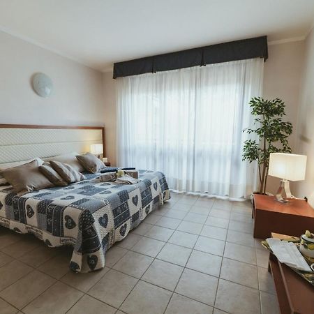 Beverly Park Residence Tirrenia Ngoại thất bức ảnh