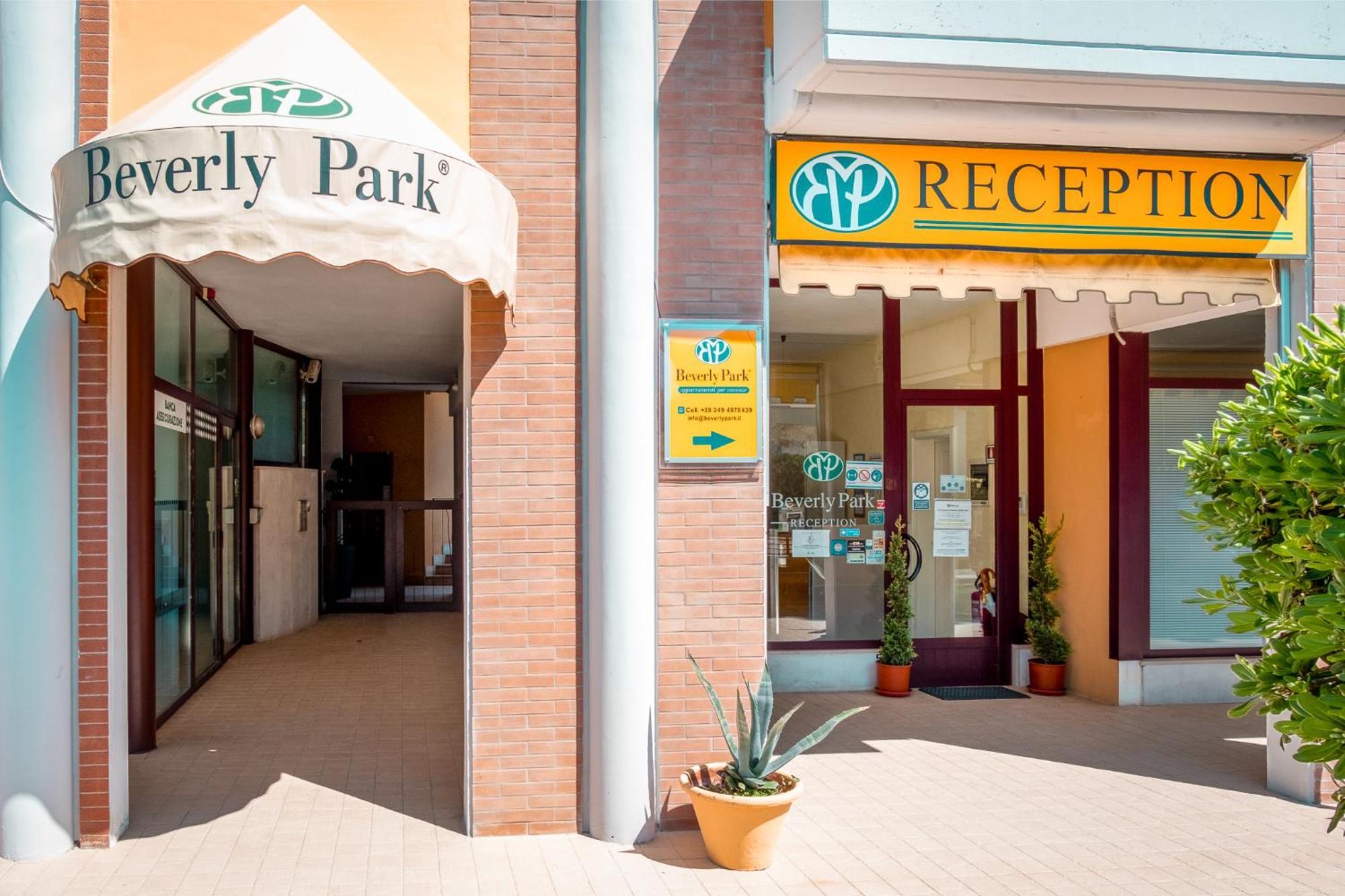 Beverly Park Residence Tirrenia Ngoại thất bức ảnh